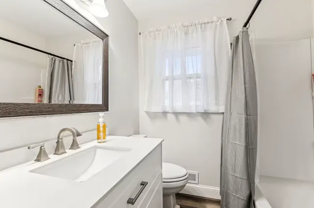 $3,900 | 6226 5th Avenue South, Richfield, MN 55423