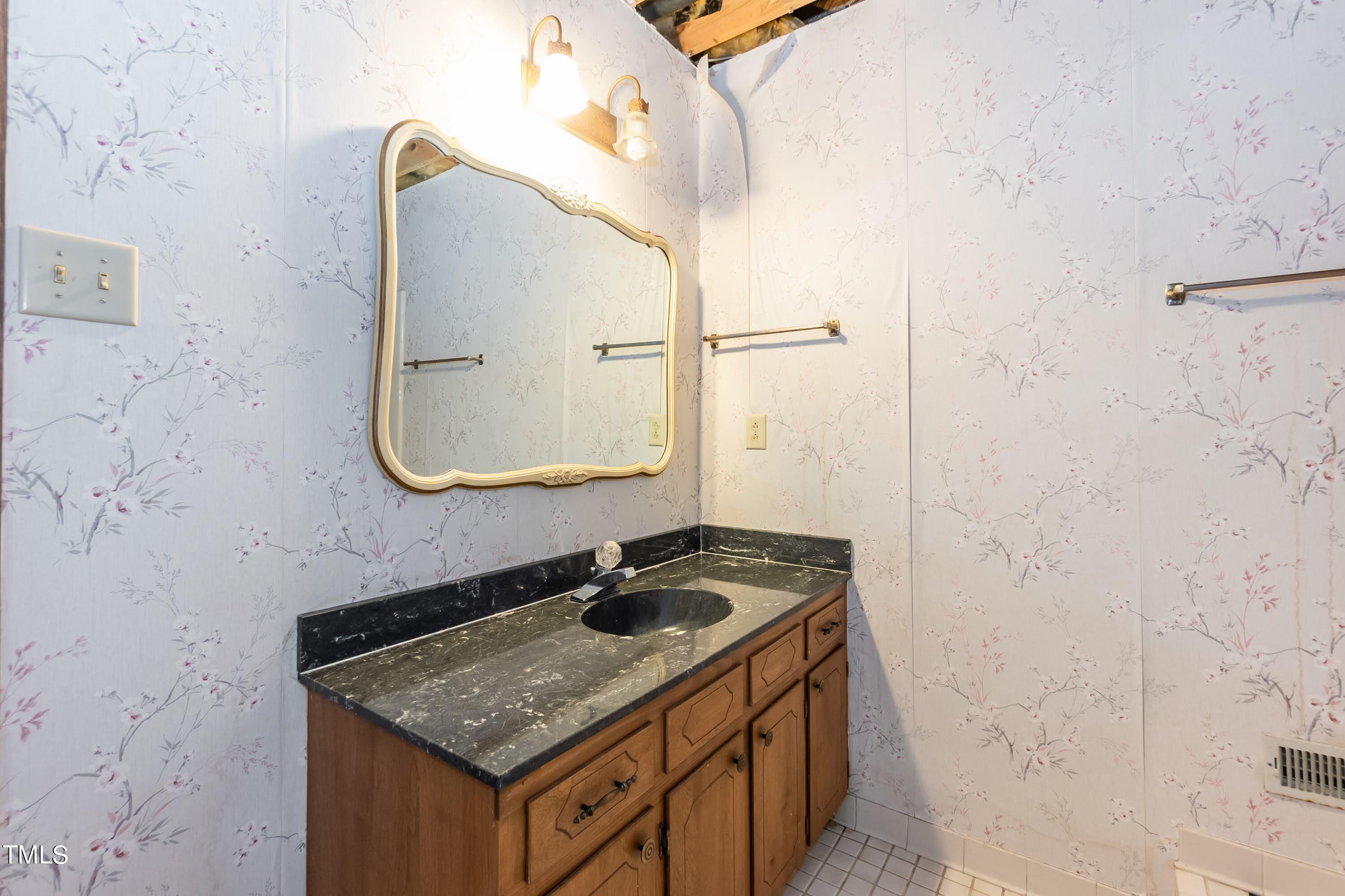 9212 Oneal Road Raleigh, NC 27613 - Photo 34 of 51 Basement Bathroom 01a