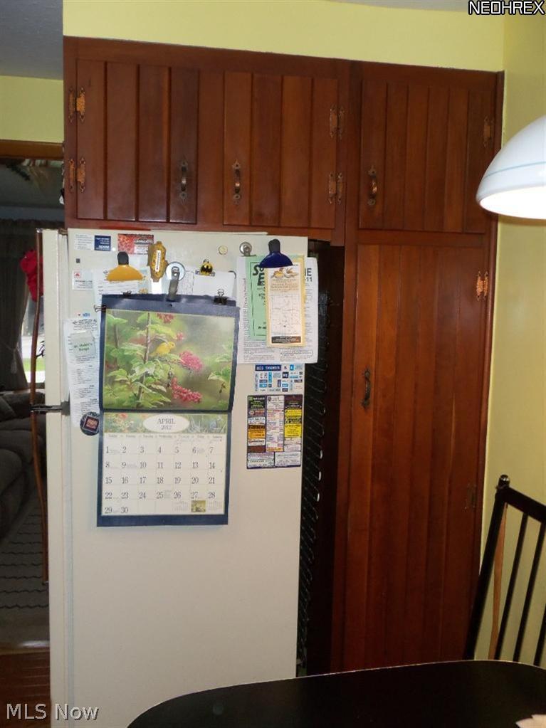 18171 Tavern Road Middlefield, OH 44062 - Photo 3 of 10