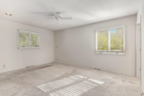 $660,000 | 13483 Oakcrest Avenue Northeast, Gowen, MI 49326