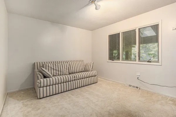 $660,000 | 13483 Oakcrest Avenue Northeast, Gowen, MI 49326