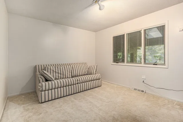 $785,000 | 13483 Oakcrest Avenue Northeast, Gowen, MI 49326