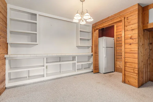 $785,000 | 13483 Oakcrest Avenue Northeast, Gowen, MI 49326