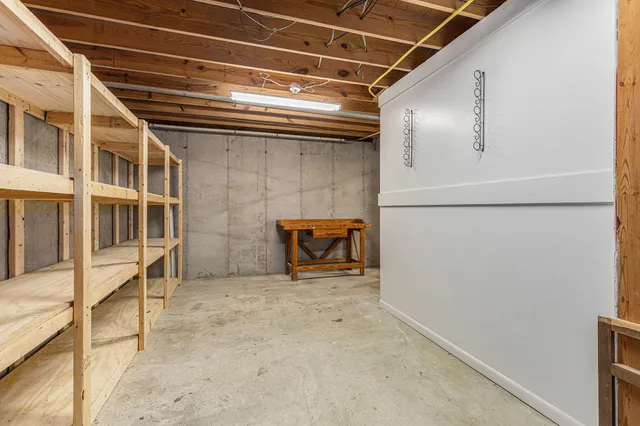 $785,000 | 13483 Oakcrest Avenue Northeast, Gowen, MI 49326