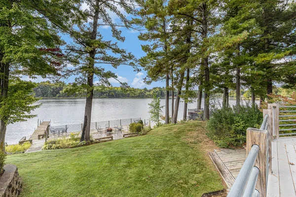 $660,000 | 13483 Oakcrest Avenue Northeast, Gowen, MI 49326