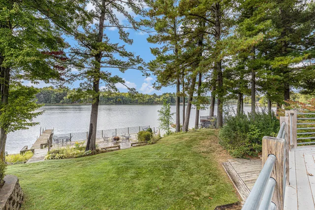 $785,000 | 13483 Oakcrest Avenue Northeast, Gowen, MI 49326