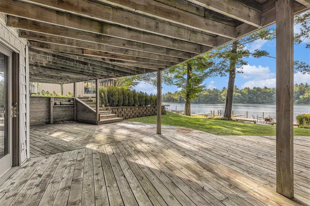 $785,000 | 13483 Oakcrest Avenue Northeast, Gowen, MI 49326