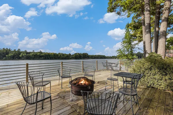 $660,000 | 13483 Oakcrest Avenue Northeast, Gowen, MI 49326