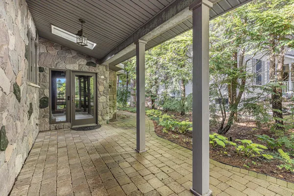 $660,000 | 13483 Oakcrest Avenue Northeast, Gowen, MI 49326