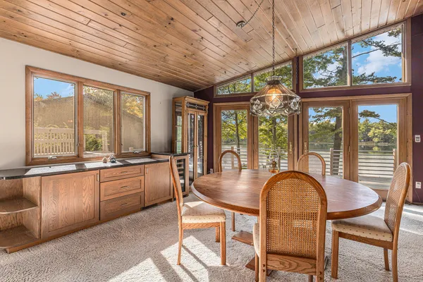 $660,000 | 13483 Oakcrest Avenue Northeast, Gowen, MI 49326