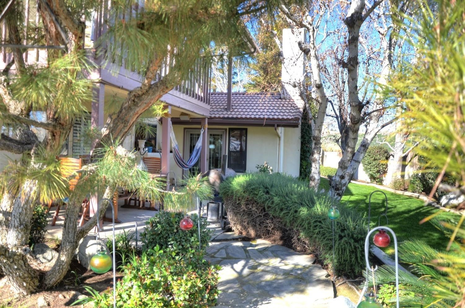 6217 Ridgetop Terrace Bakersfield, CA 93306 - Photo 10 of 47 Gallery Image 10