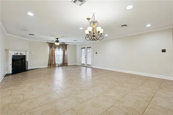 $270,000 | 3221 Riverland Drive, Chalmette, LA 70043