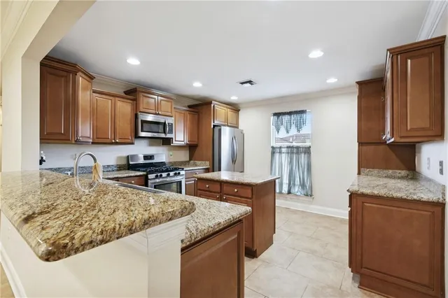 $275,000 | 3221 Riverland Drive, Chalmette, LA 70043