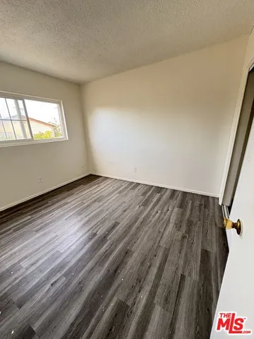 $2,000 | 6330 Estrella Avenue, Los Angeles, CA 90044