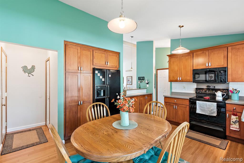 2283 Highsplint Drive Rochester Hills, MI 48307 - Photo 15 of 45