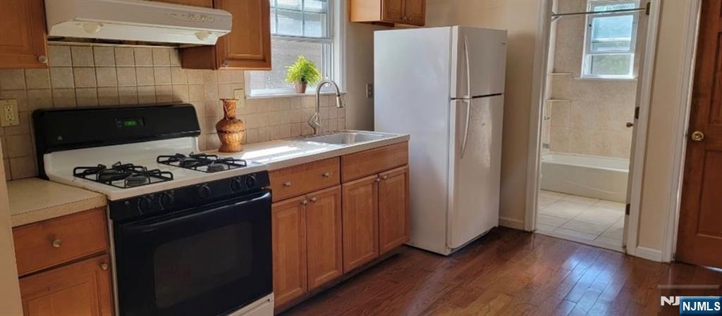 56 Spring Street Lodi, NJ 07644 - Photo 2 of 6