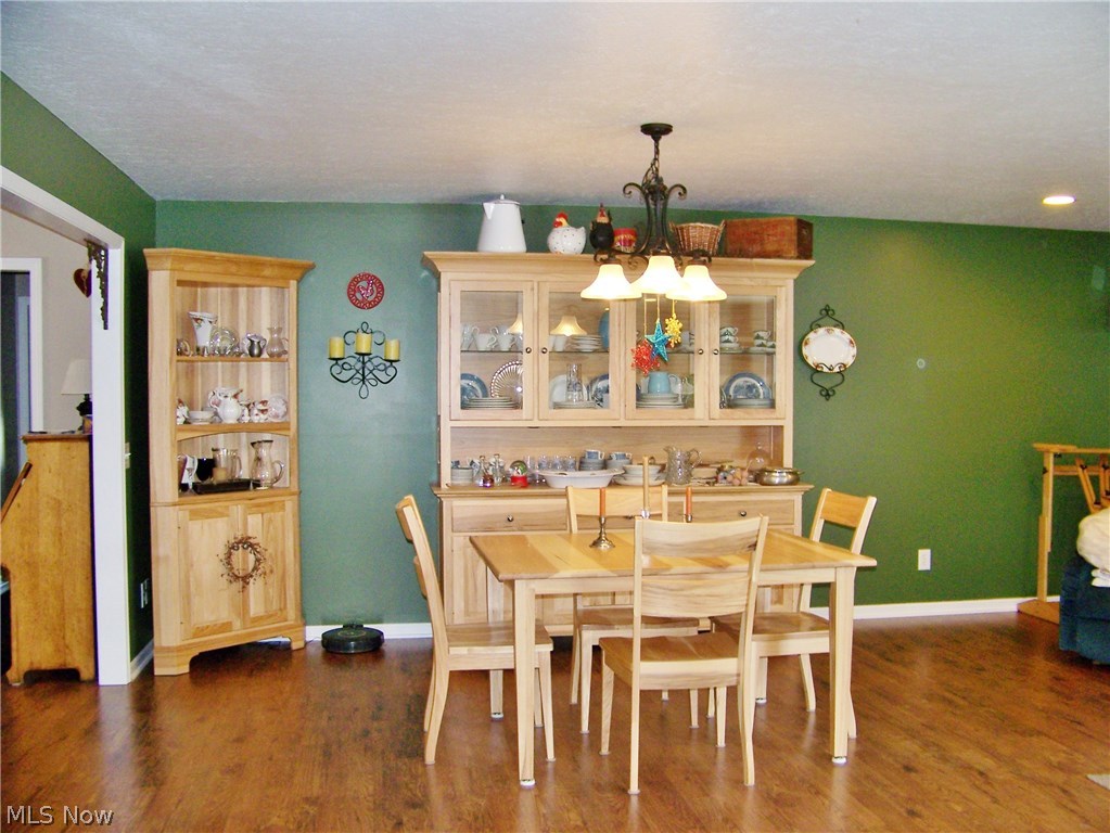 3000 Granger Road Medina, OH 44256 - Photo 3 of 19 Great room - dining area