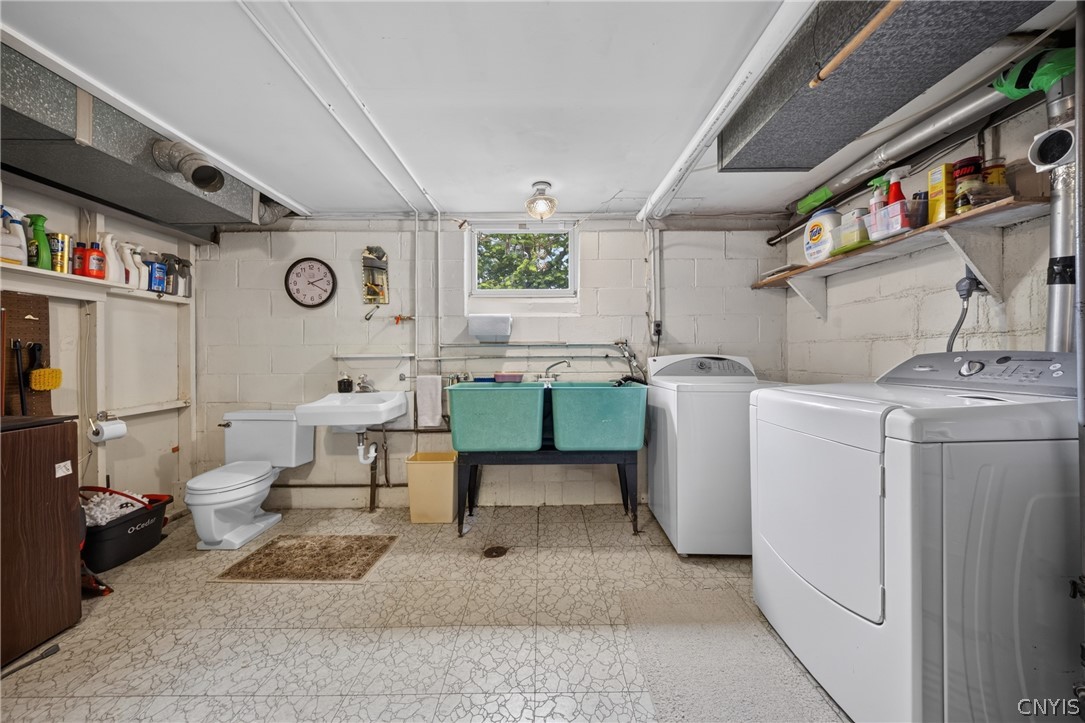 4777 Enders Road Manlius, NY 13104 - Photo 39 of 48 Spacious half bath and laundry/folding area...
