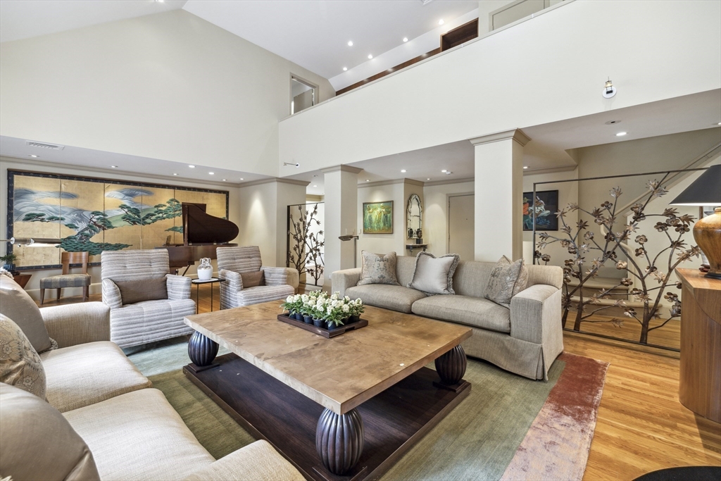 206 Allandale Road, Unit 3C Boston, MA 02467 - Photo 4 of 37