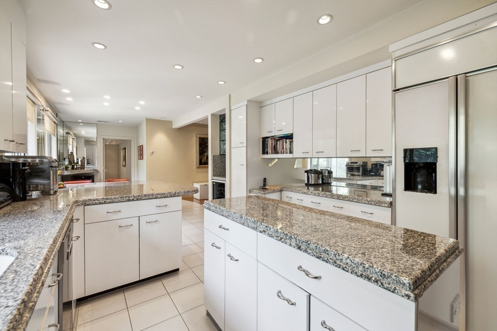 206 Allandale Road, Unit 3C Boston, MA 02467 - Photo 10 of 37