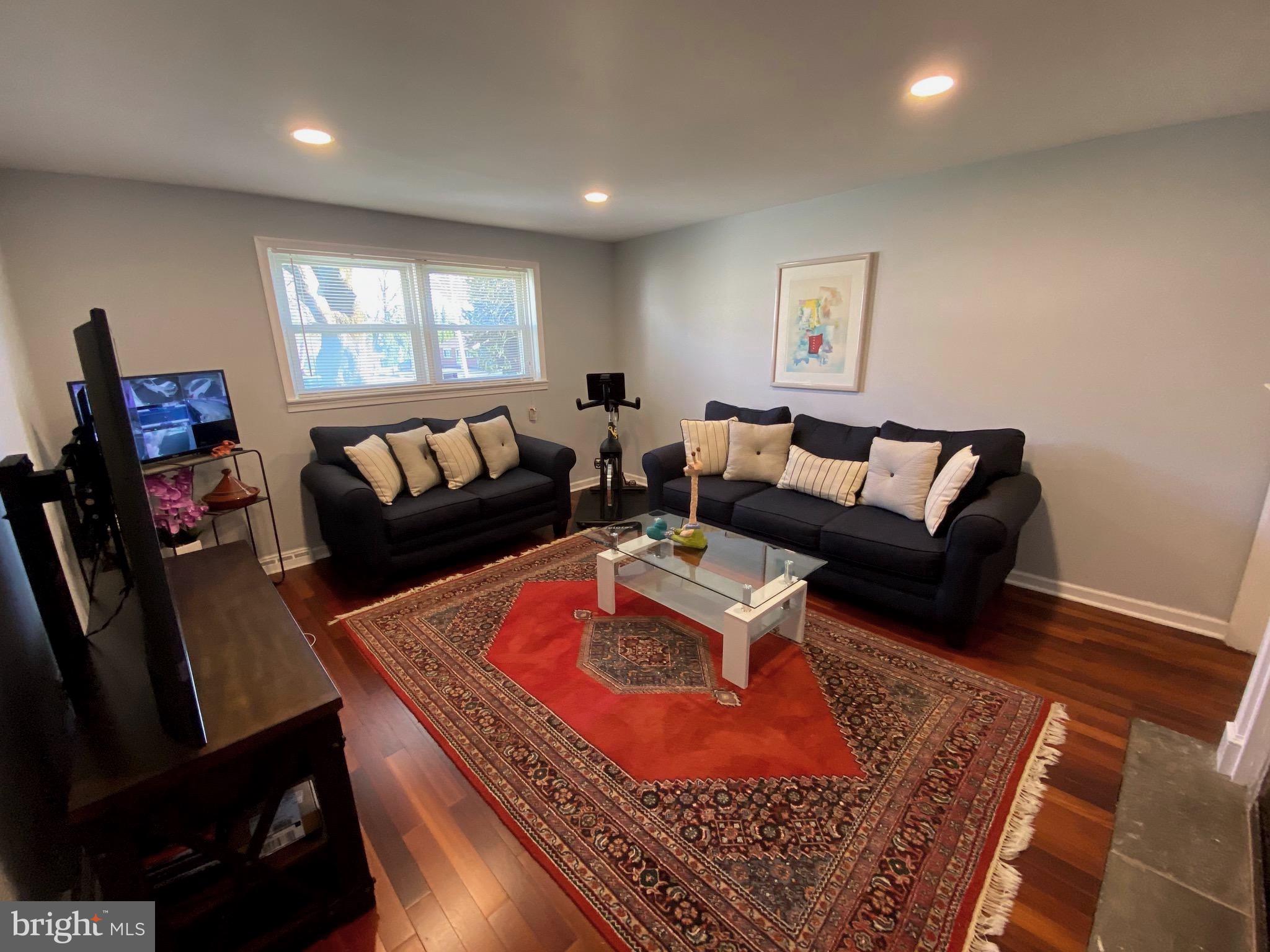 3896 Pine Road Huntingdon Valley, PA 19006 - Photo 8 of 43 Family room