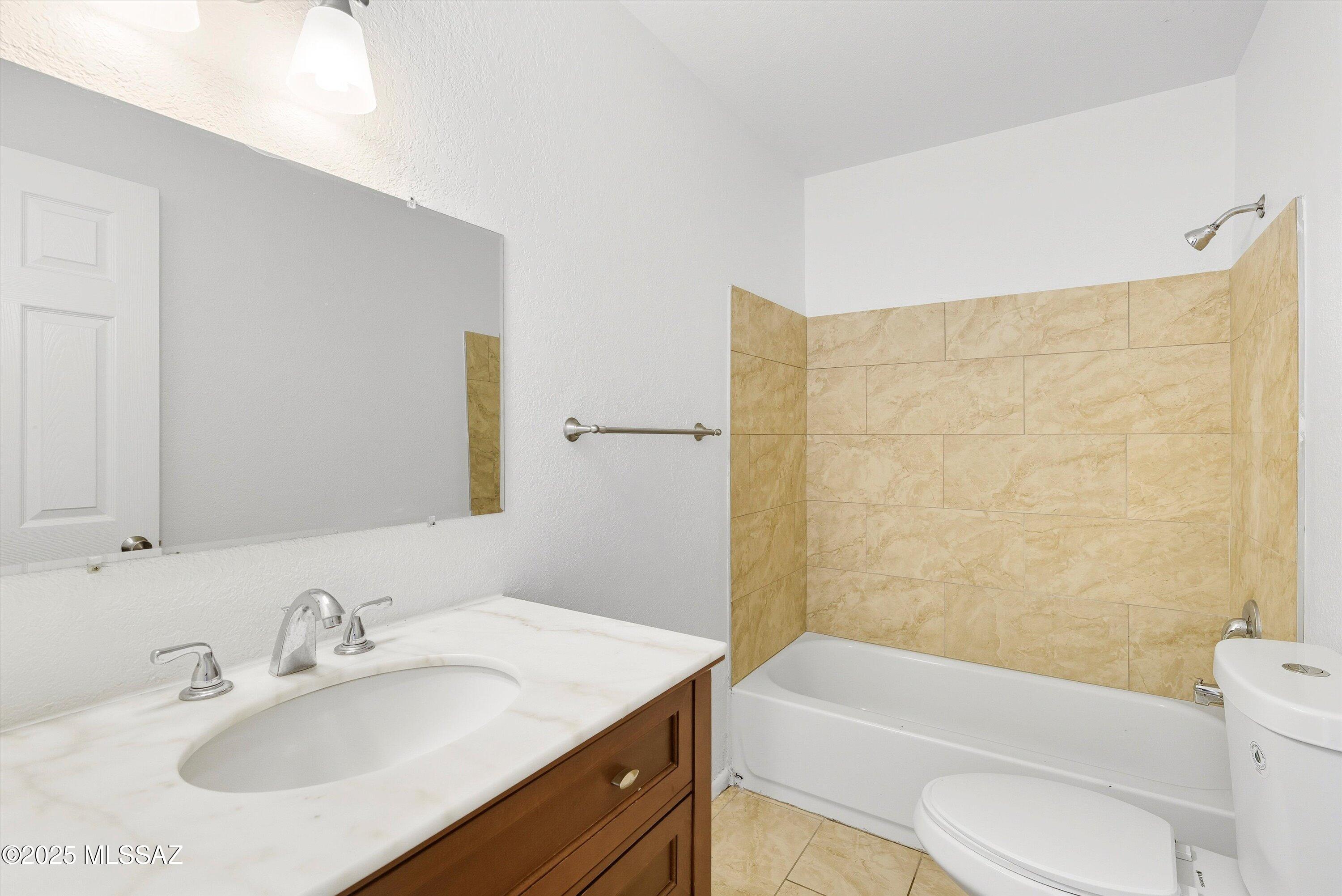 422 Via Calandria Rio Rico, AZ 85648 - Photo 12 of 31