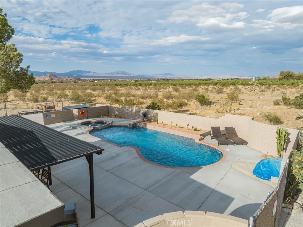 30280 Santa Rosa Road Lucerne Valley, CA 92356 - Photo 3 of 66 Pool and valley view