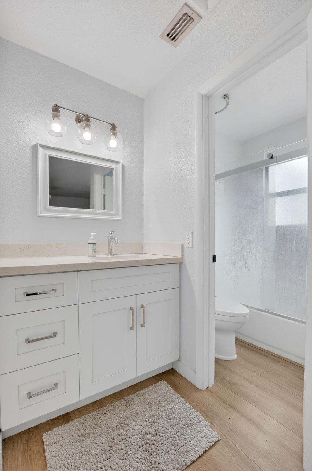 22270 Pineapple Walk Drive Boca Raton, FL 33433 - Photo 16 of 20 Upstairs Primary Bathroom