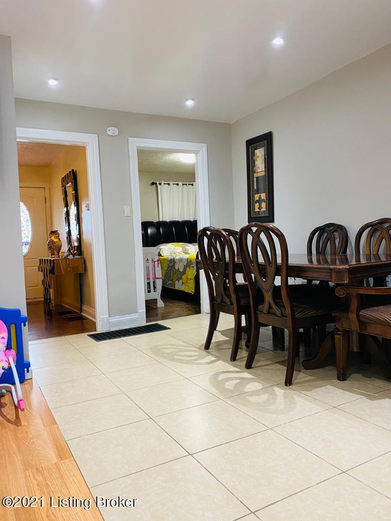 3324 Farnsley Road Louisville, KY 40216 - Photo 6 of 56 PHOTO-2021-05-07-16-59-00