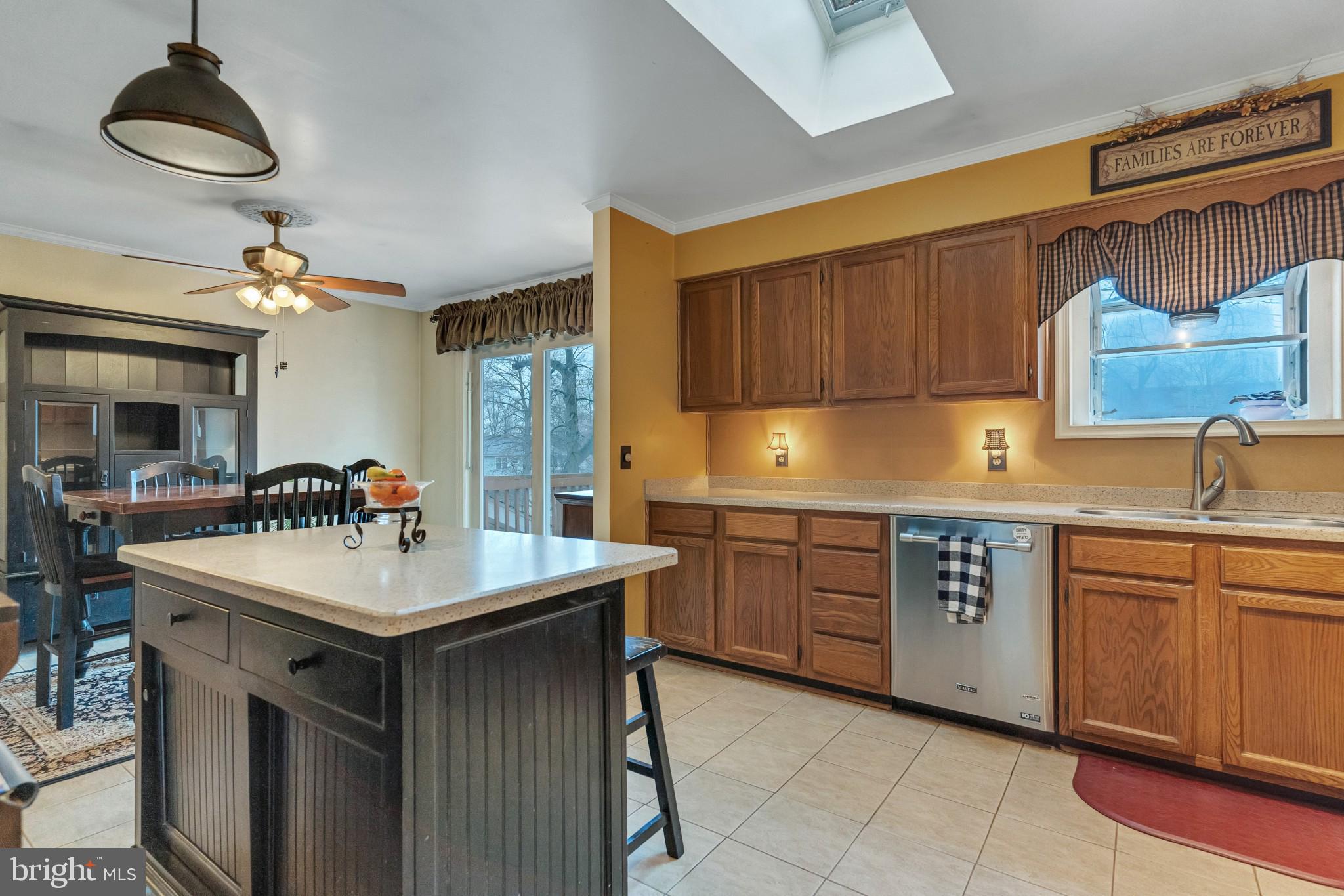 5 True Road Stafford, VA 22556 - Photo 4 of 35 Island for food prep
