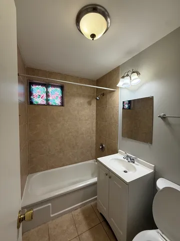 $2,100 | 803 Dorman Drive, Streamwood, IL 60107