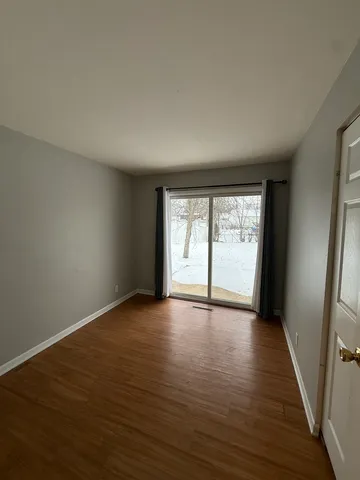 $2,100 | 803 Dorman Drive, Streamwood, IL 60107