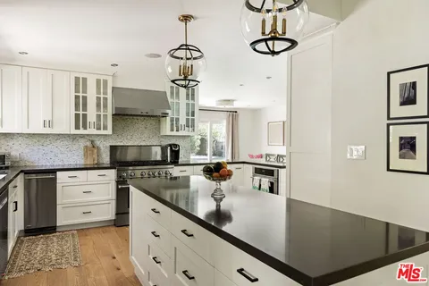 $12,000 | 3206 Canyon Lake Drive, Los Angeles, CA 90068