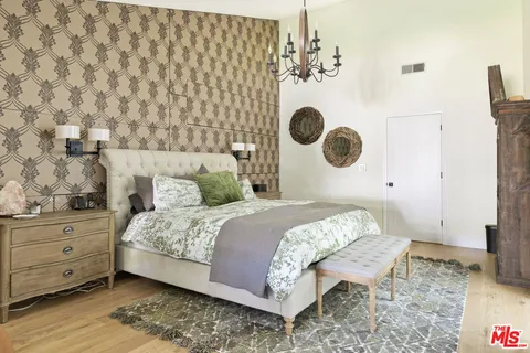 $12,000 | 3206 Canyon Lake Drive, Los Angeles, CA 90068