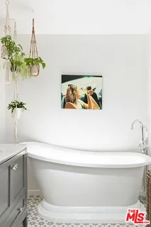 $12,000 | 3206 Canyon Lake Drive, Los Angeles, CA 90068