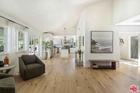 $12,000 | 3206 Canyon Lake Drive, Los Angeles, CA 90068