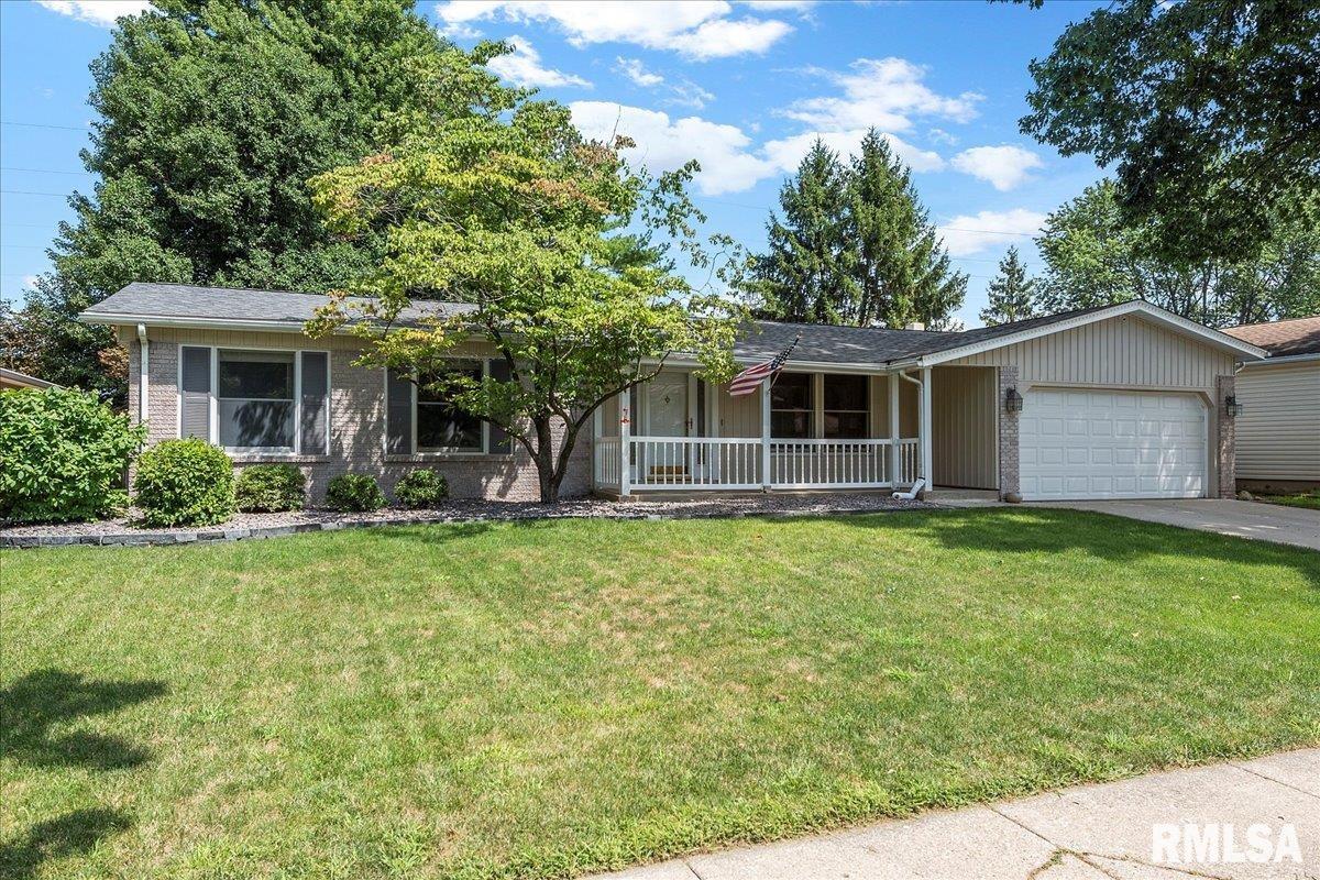 18 Red Oak Lane Springfield, IL 62712 - Photo 2 of 42