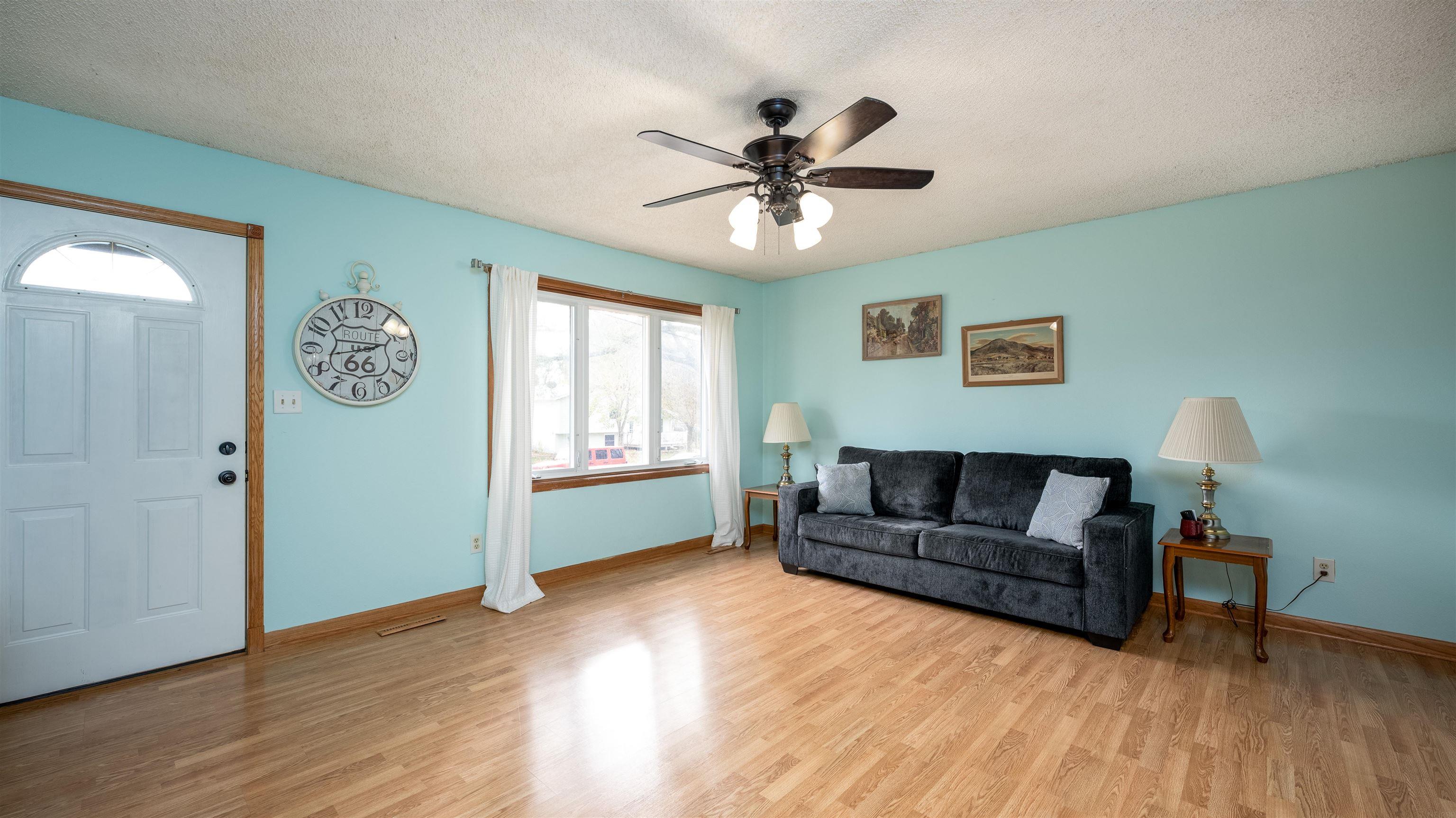 1517 Shultz Street Waterloo, IA 50707 - Photo 2 of 30 Gallery Image 2