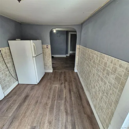 $2,400 | 235 Downs Street, Unit 2, Kingston, NY 12401
