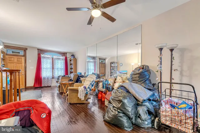 a very nice looking room with many windows