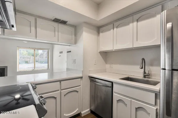 $249,000 | 5146 East Oak Street, Unit 112, Phoenix, AZ 85008