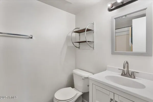 $249,000 | 5146 East Oak Street, Unit 112, Phoenix, AZ 85008