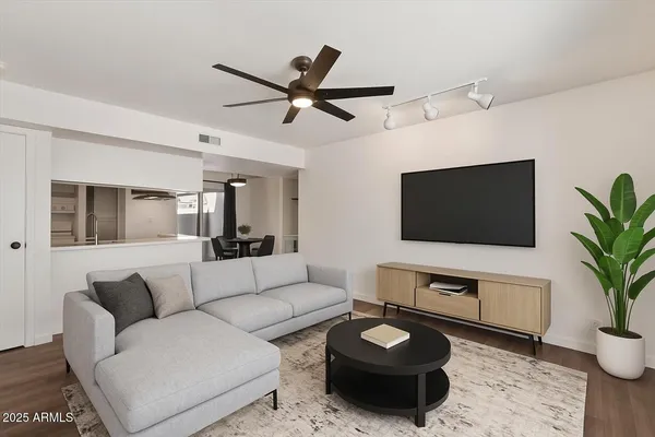 $249,000 | 5146 East Oak Street, Unit 112, Phoenix, AZ 85008