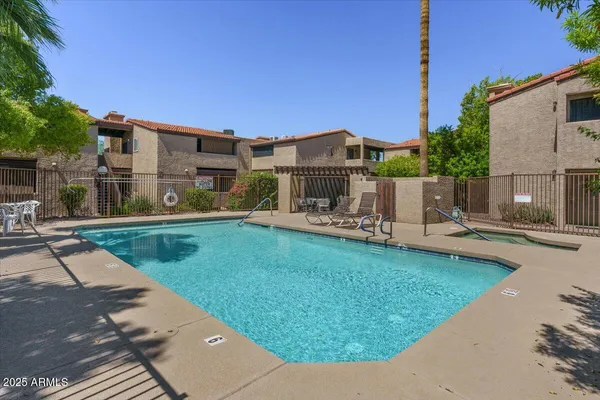 $249,000 | 5146 East Oak Street, Unit 112, Phoenix, AZ 85008