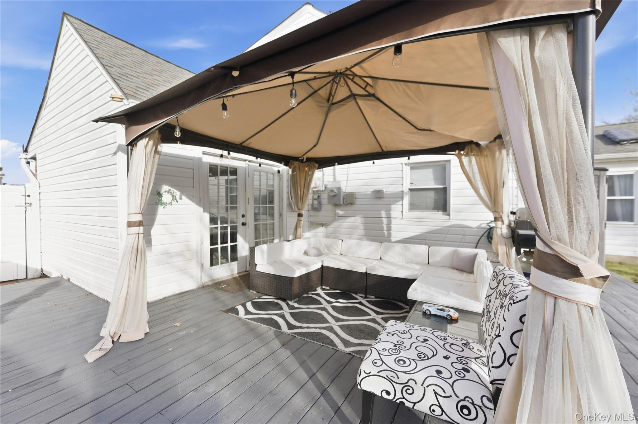 54 Morning Glory Road Levittown, NY 11756 - Photo 15 of 19