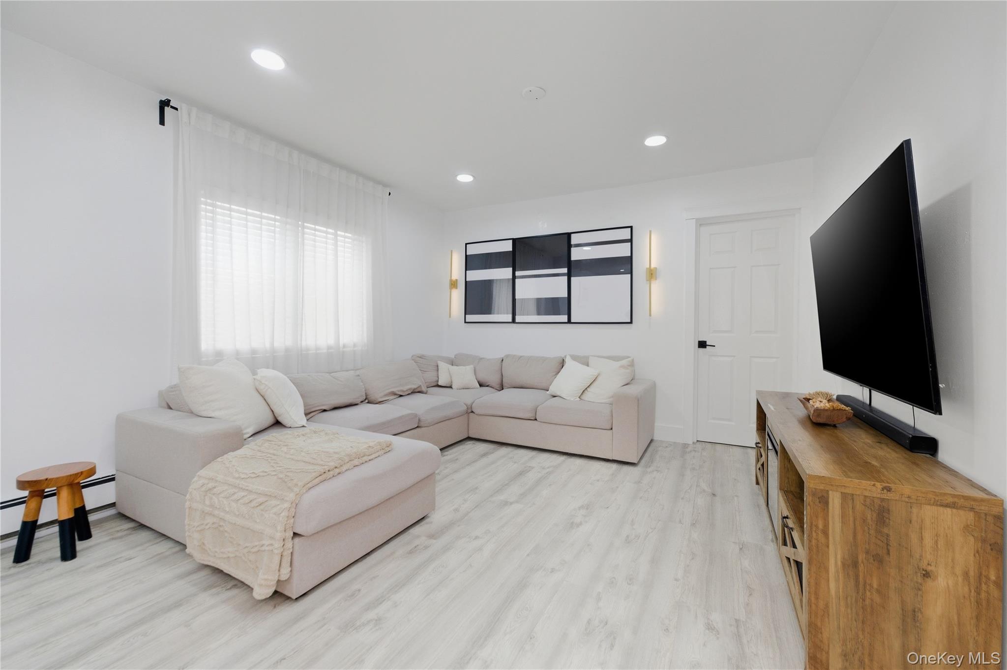 54 Morning Glory Road Levittown, NY 11756 - Photo 5 of 19