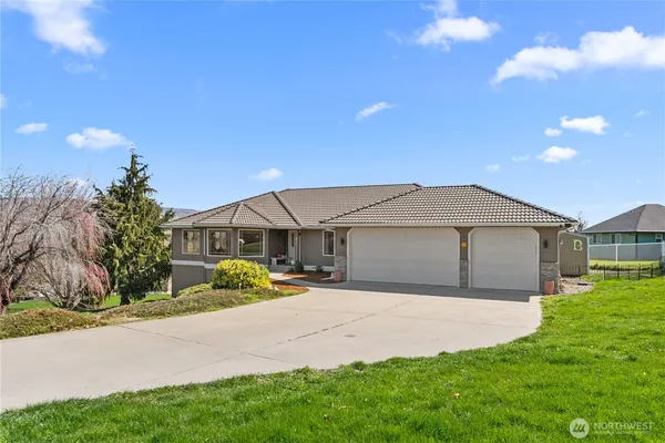 $930,000 | 3555 Westridge Place, Wenatchee, WA 98801