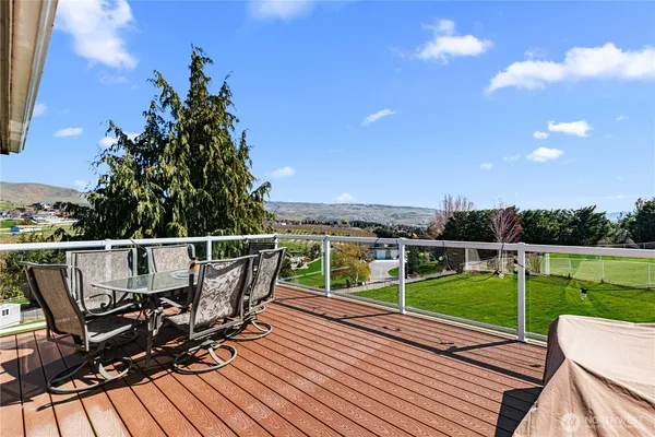 $930,000 | 3555 Westridge Place, Wenatchee, WA 98801