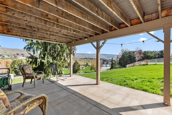 $930,000 | 3555 Westridge Place, Wenatchee, WA 98801