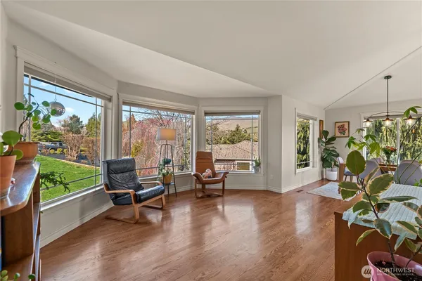 $930,000 | 3555 Westridge Place, Wenatchee, WA 98801